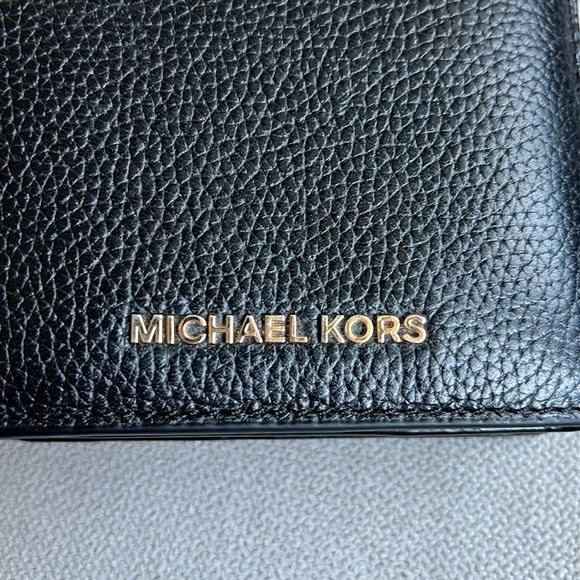 Michael Kors wallet - Picture 5 of 8